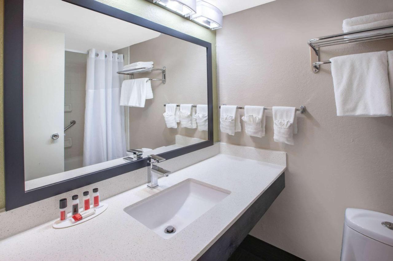 Baymont By Wyndham Grand Rapids Near Downtown Hotel Wyoming Kültér fotó